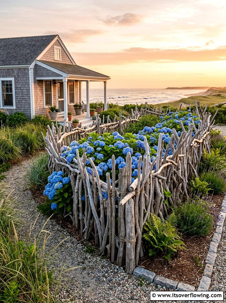 Driftwood Garden Fence - 25 upcycled garden ideas with driftwood