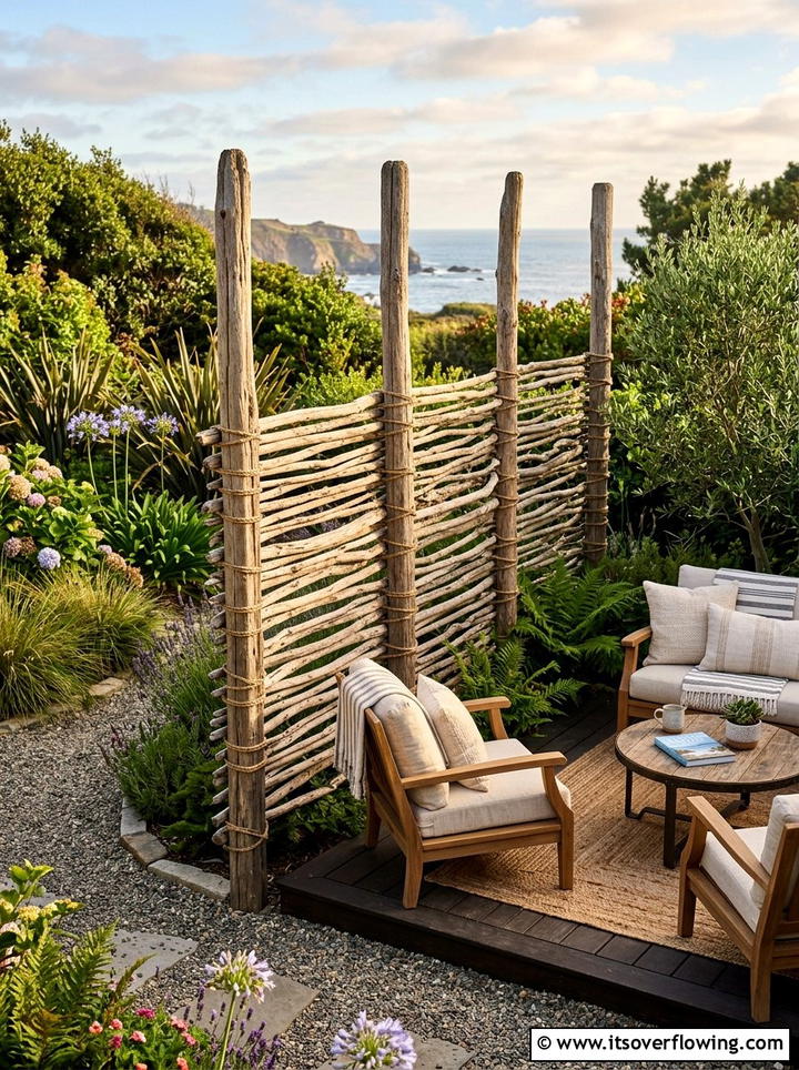 Driftwood Privacy Screen - 25 upcycled garden ideas with driftwood