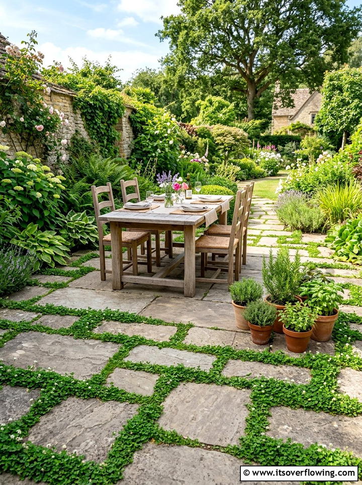 Flagstone and clover patio - 25 backyard ideas with clover lawn