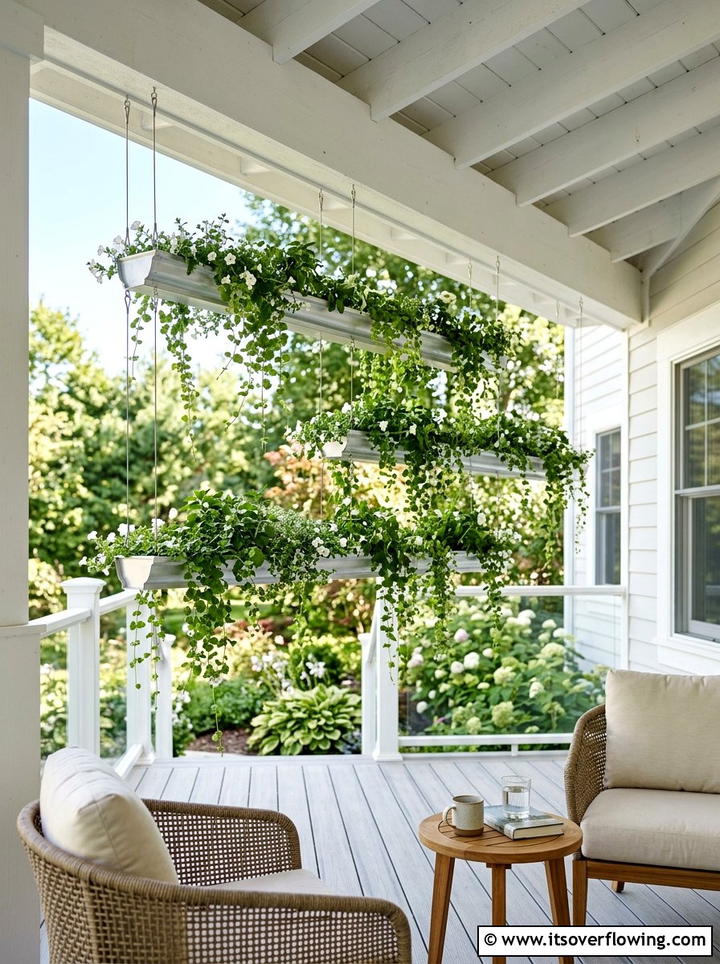 Floating gutter garden - 25 garden ideas with rain gutters