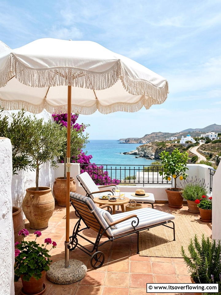 Fringe Patio Umbrella - 25 garden decor ideas with umbrellas