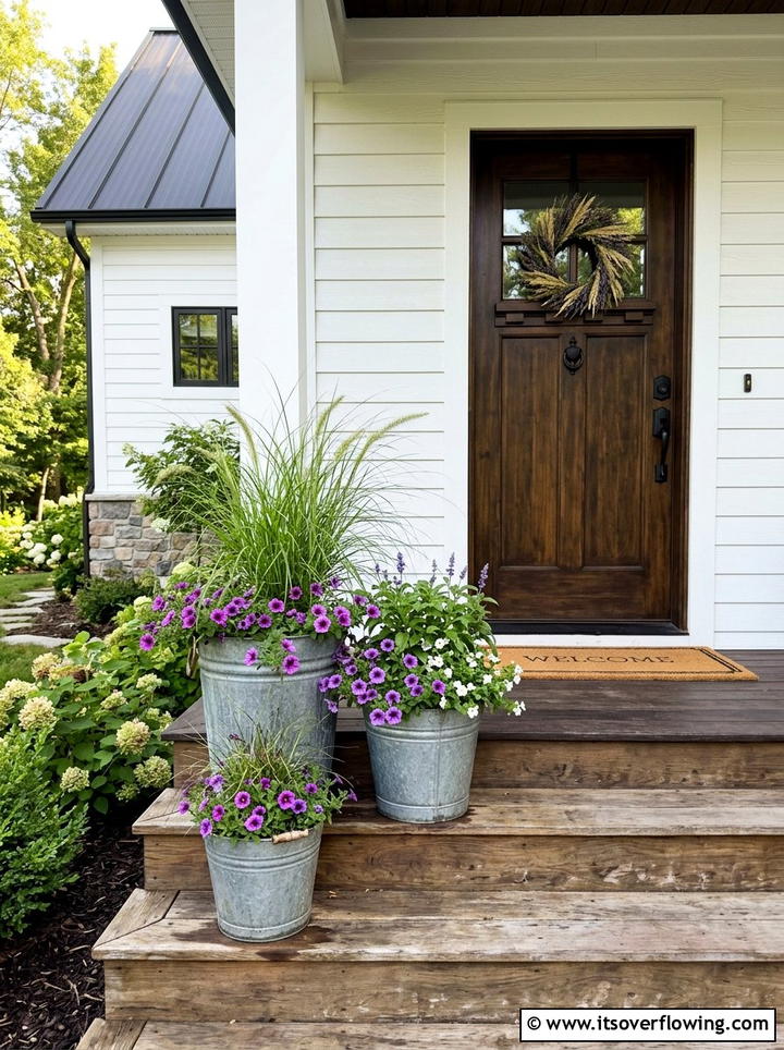 Galvanized Bucket Planter - 25 reusing old things ideas for porch
