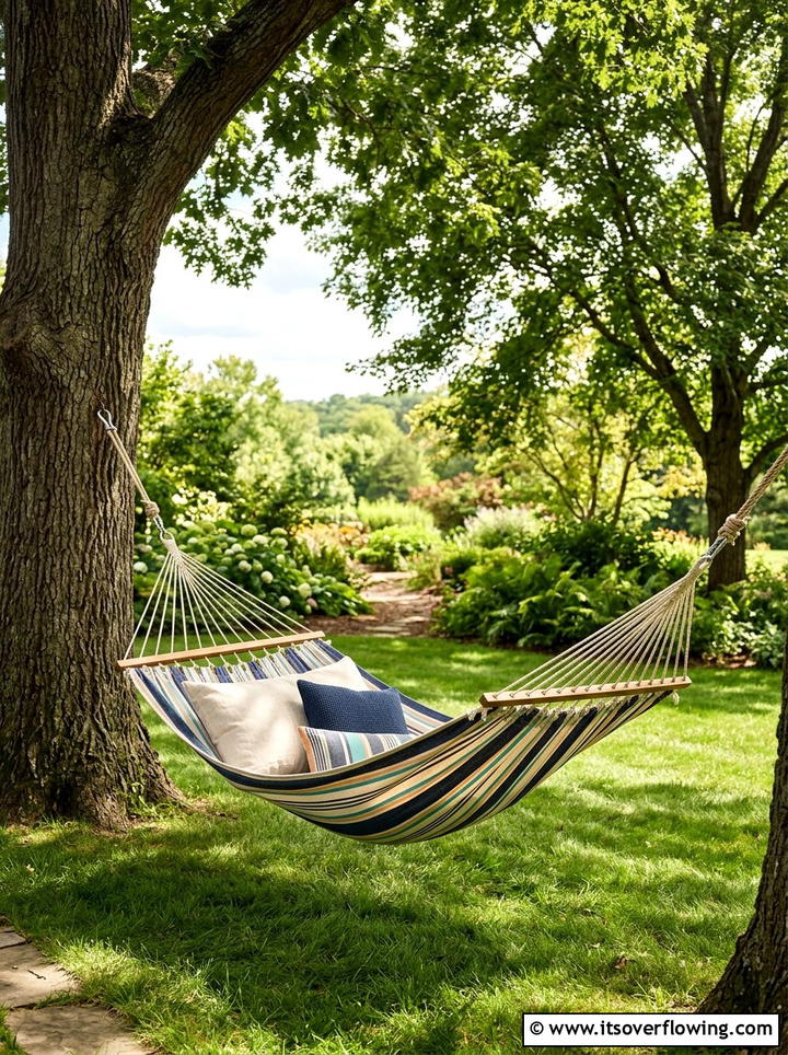 Garden Hammock - 25 garden ideas for kids