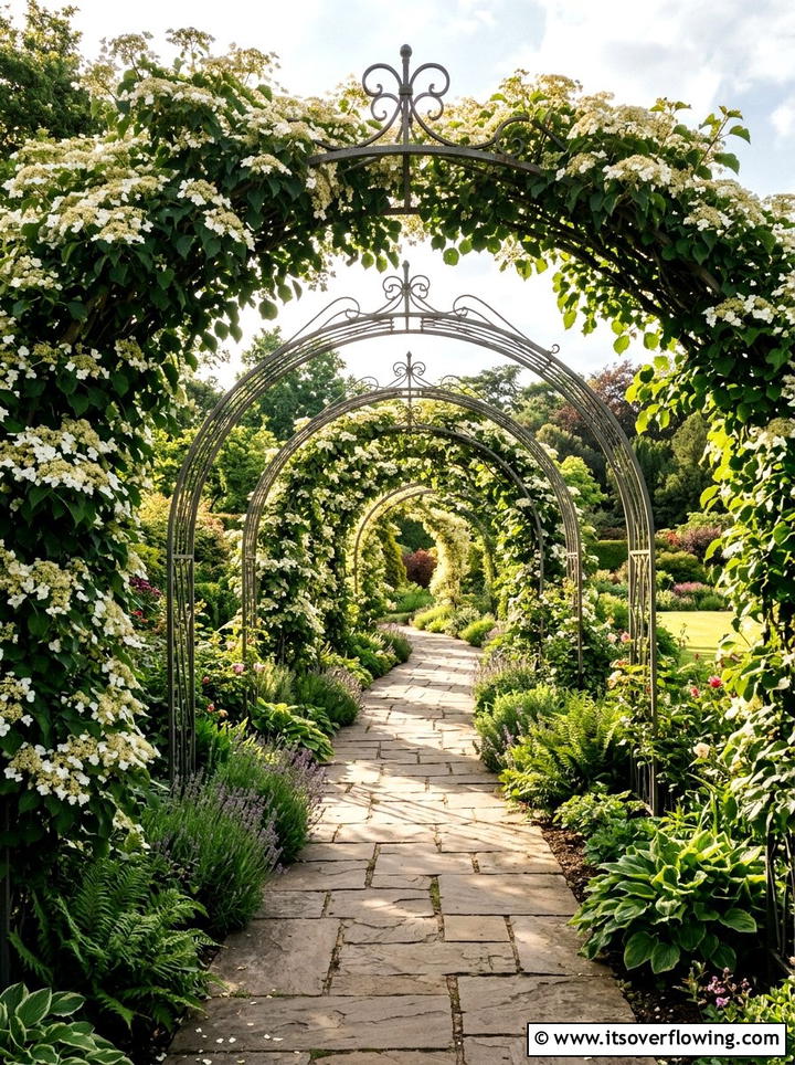Garden Path Archway - 25 creative garden ideas with trellis tunnel