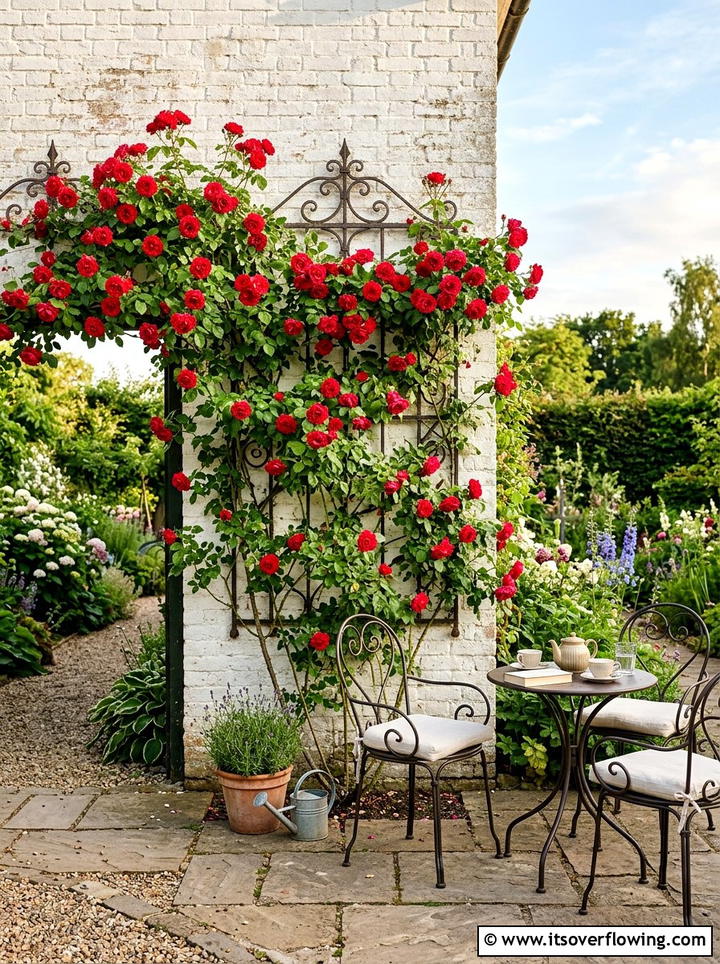 Garden Rose Trellis - 25 garden decor ideas for rustic gardens