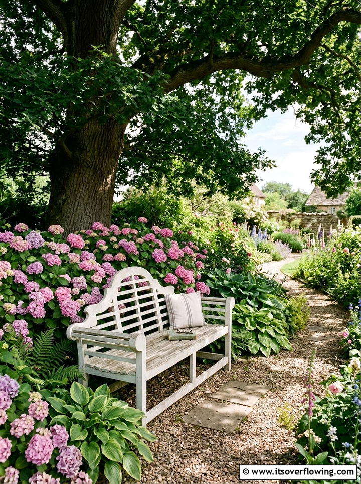 Garden bench - 25 garden design ideas with focal points