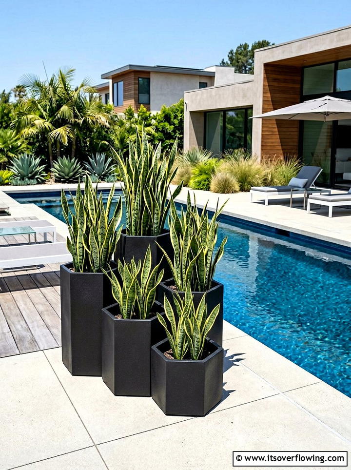 Geometric planter set - 25 garden design ideas with pot displays