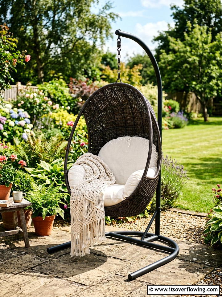 Hanging Egg Chair - 25 backyard ideas with boho style