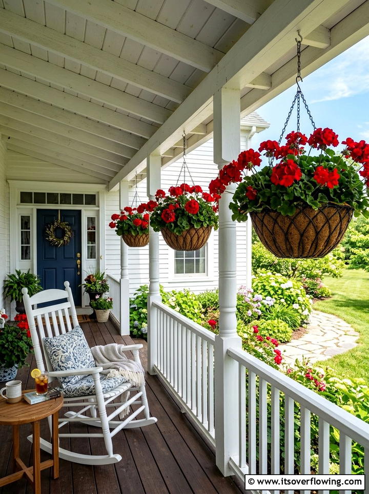 Hanging Flower Baskets - 25 garden decor ideas with summer decor