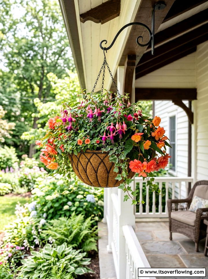 Hanging flower basket - 25 small garden ideas with flowers