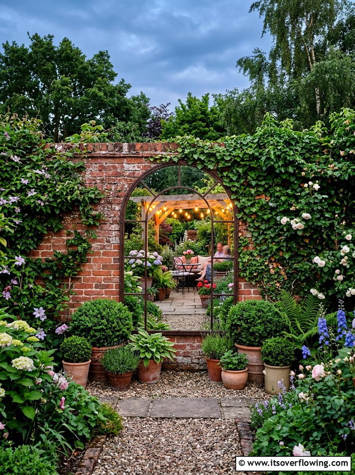Large Garden Mirror - 25 garden decor ideas for cozy evenings