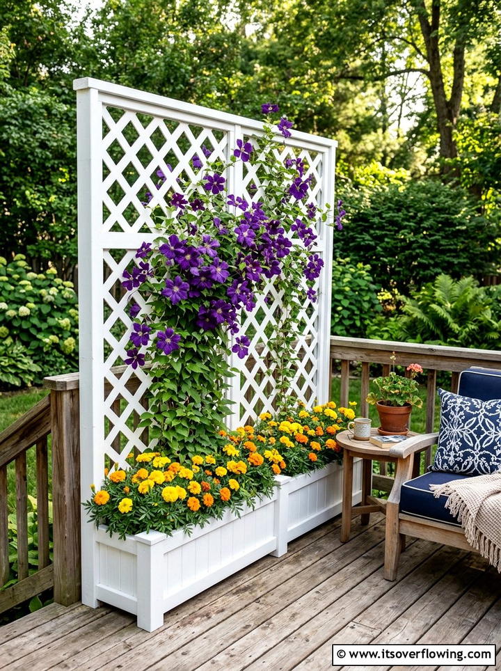 Lattice Trellis Planter - 25 creative garden ideas with wall mounted planters