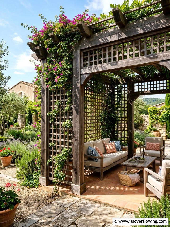 Lattice covered pergola side - 25 backyard ideas with lattice wall