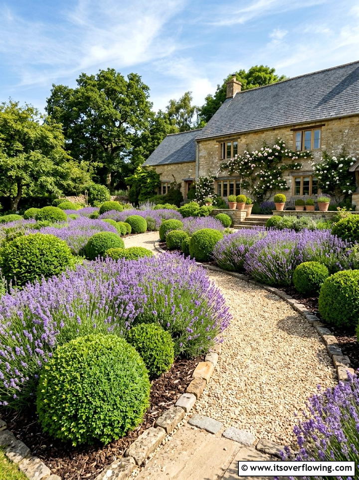 Lavender And Boxwood Landscaping - 25 backyard ideas with farmhouse style