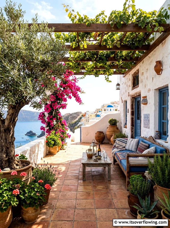 Mediterranean style patio - 25 garden ideas with patio