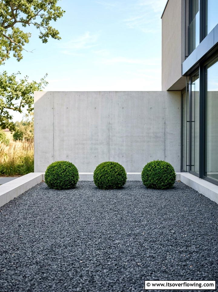 Minimalist Gravel Garden - 25 backyard ideas with gravel