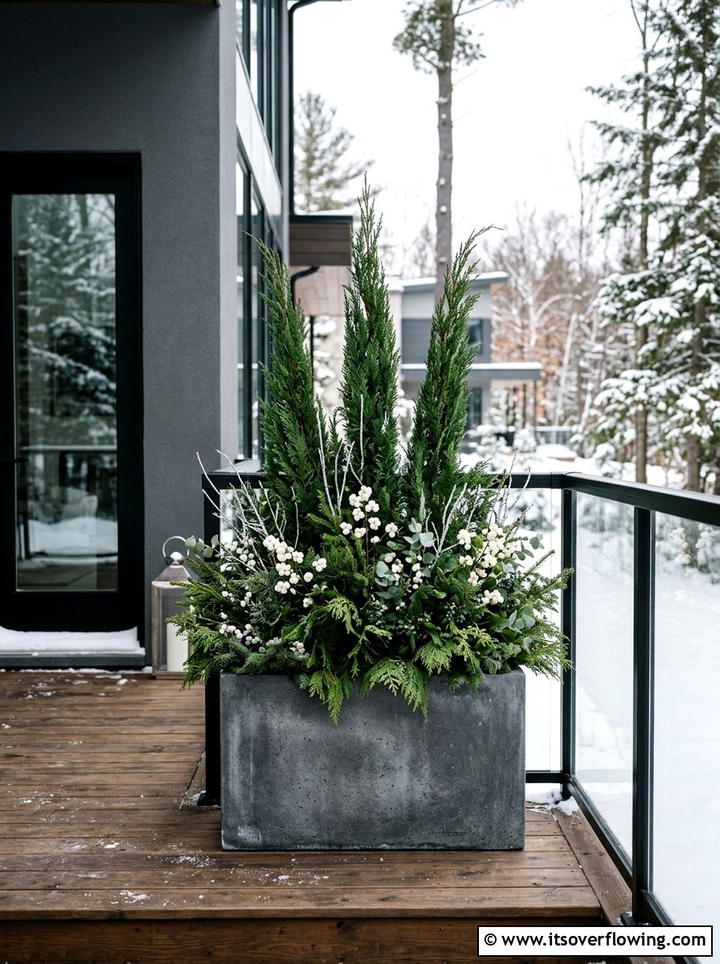 Minimalist Winter Porch Greenery - 25 front porch ideas with winter decor
