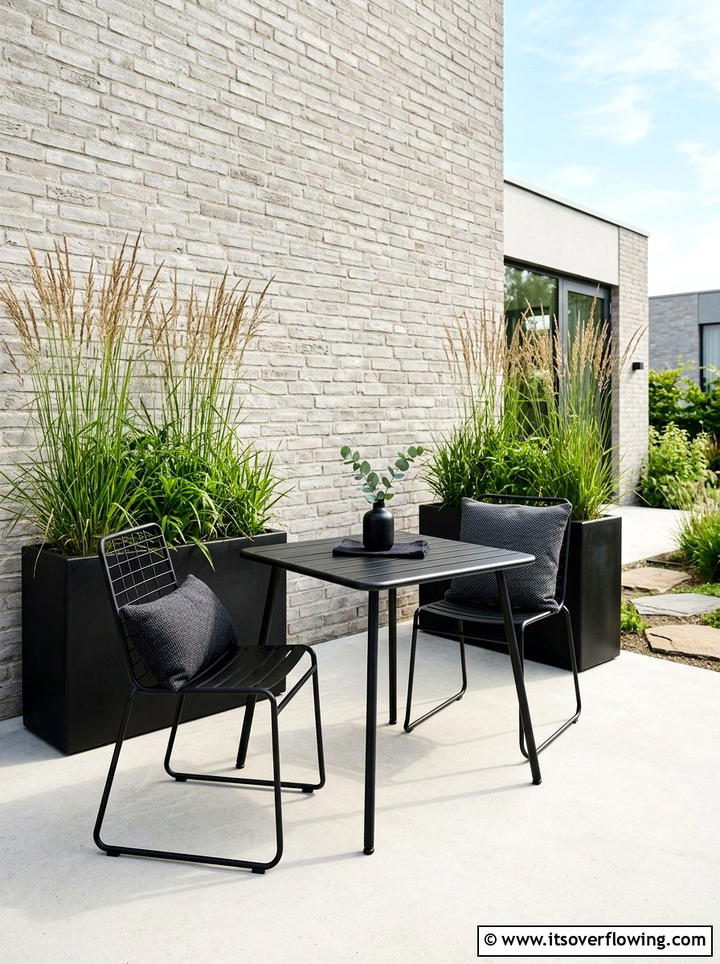 Modern Black Metal Bistro Set - 25 front porch ideas with bistro set