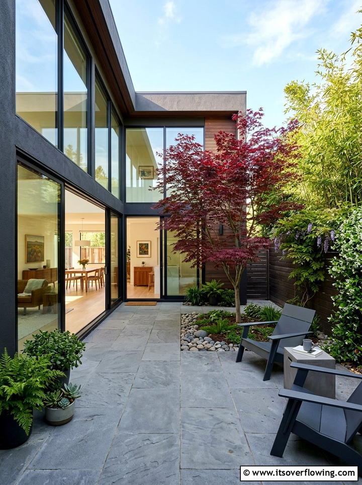 Modern Courtyard - 25 garden ideas for modern homes