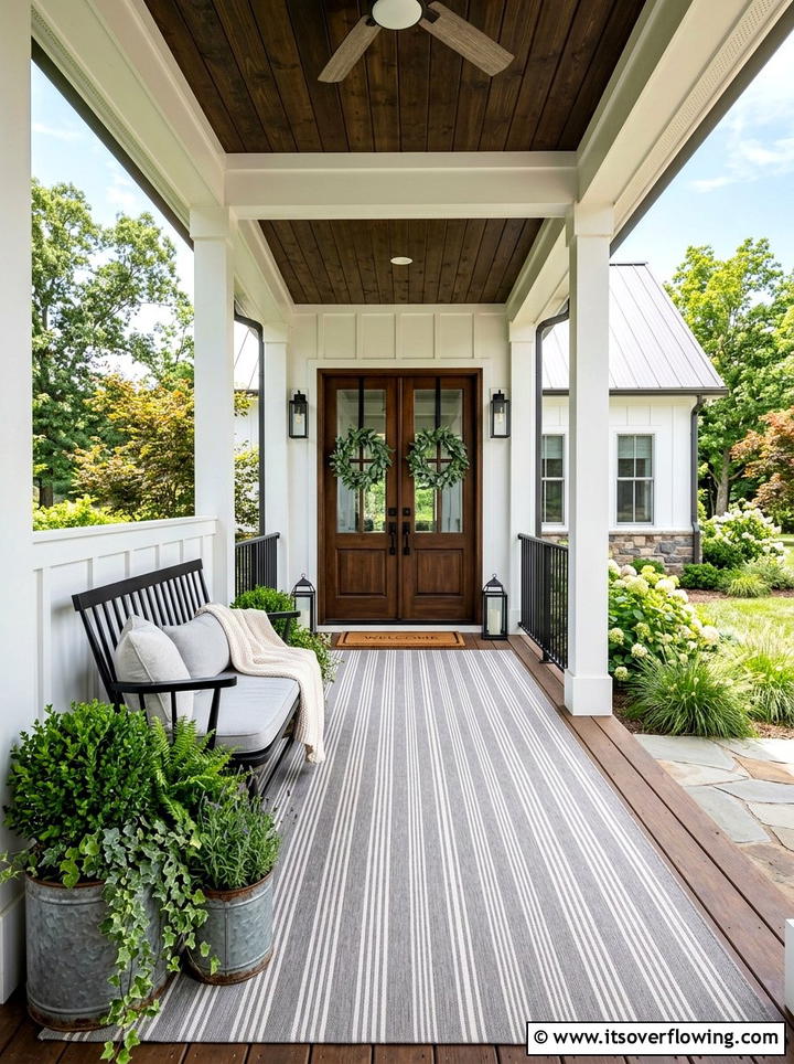 Modern Farmhouse Front Porch - 25 front porch ideas with outdoor rug