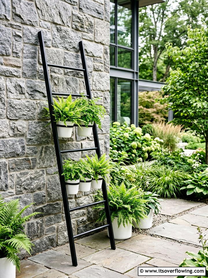 Modern black ladder - 25 creative garden ideas with ladder planters
