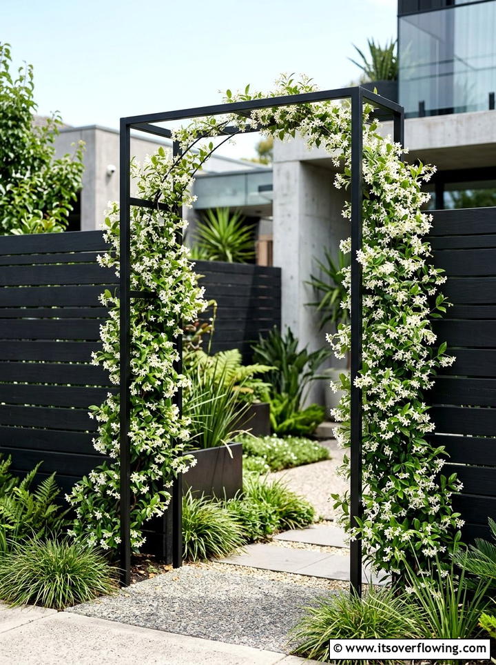 Modern black metal arch - 25 garden ideas with arches