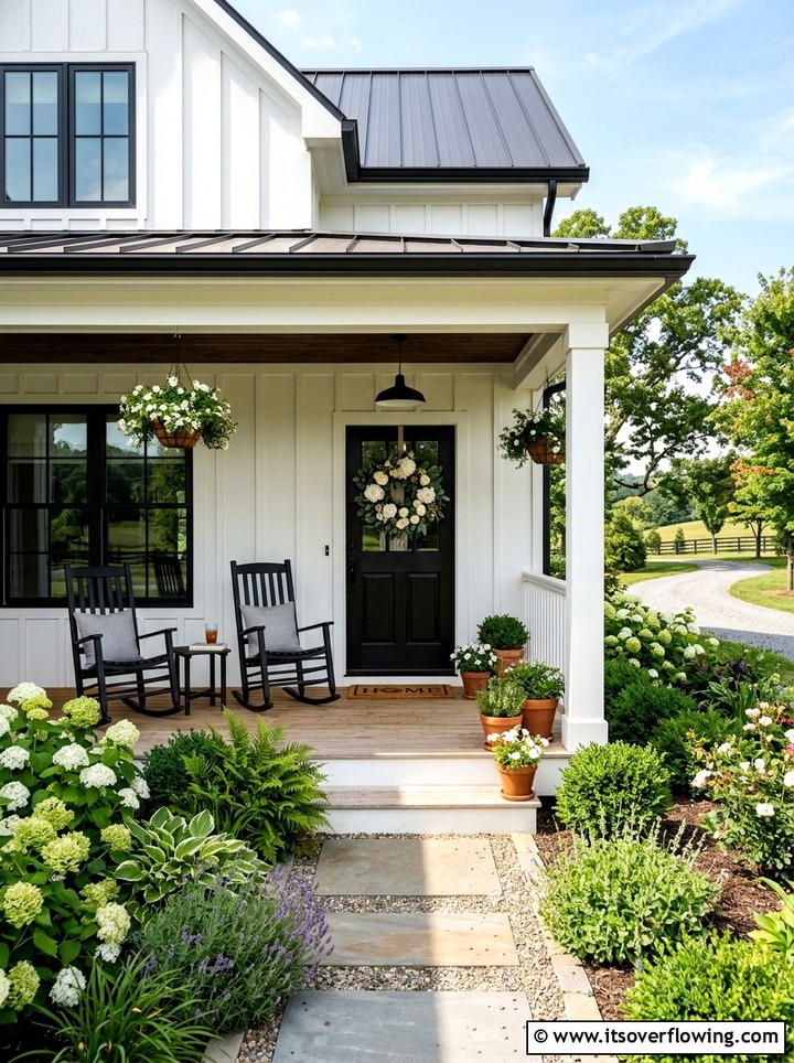 Modern farmhouse front porch - 25 front porch decor ideas with floral wreath