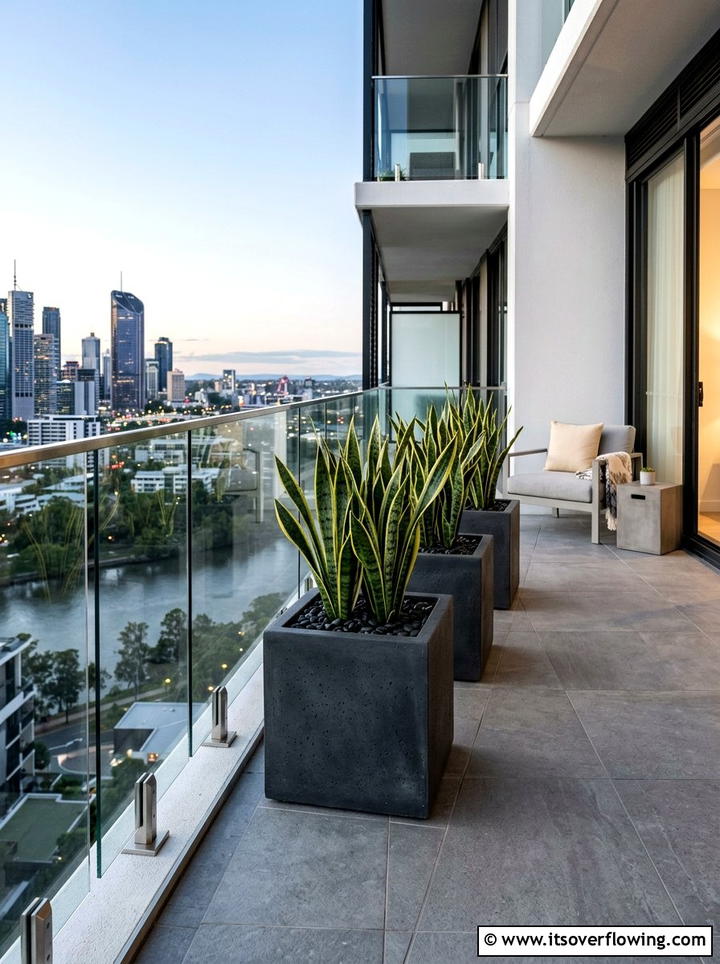 Modern minimalist balcony garden - 25 creative garden ideas for balconies