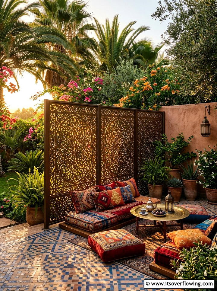 Moroccan Pattern Privacy Screen - 25 garden decor ideas with privacy panels