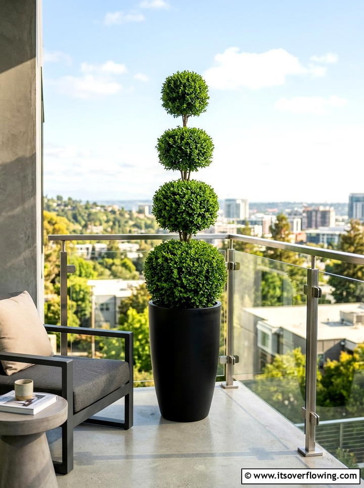 Multi Ball Topiary In Contemporary Space - 25 garden decor ideas with topiary