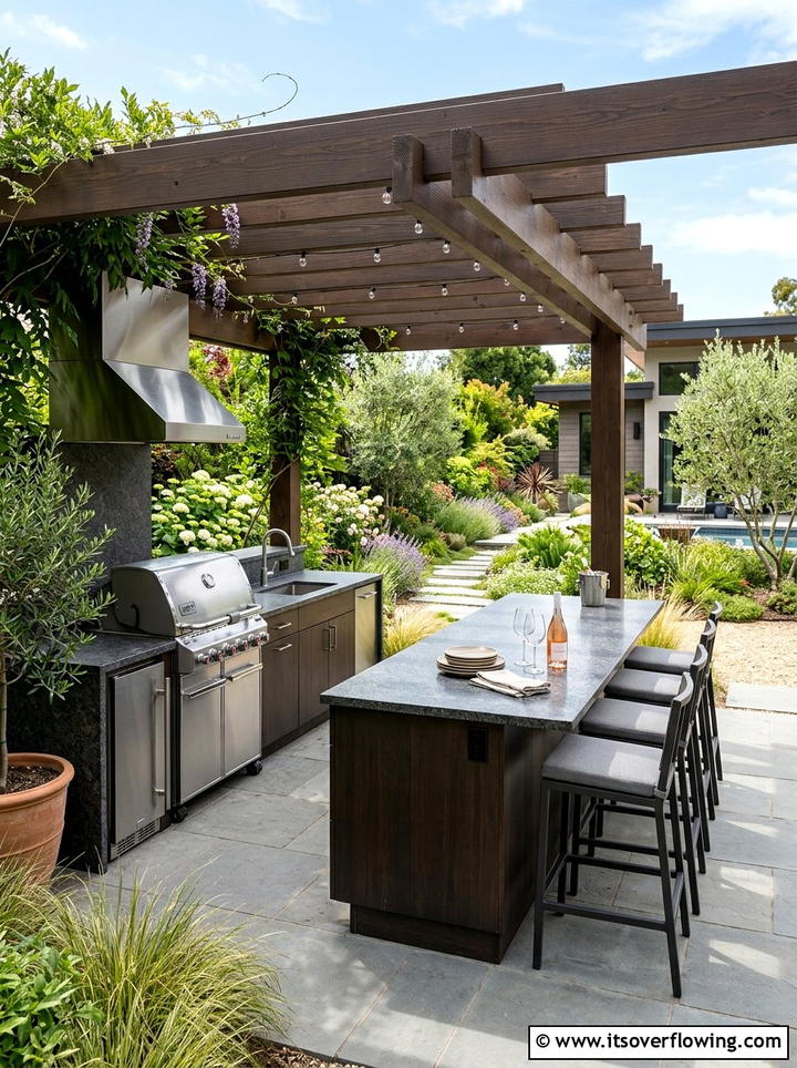 Outdoor Kitchen Station - 25 garden design ideas for modern landscapes