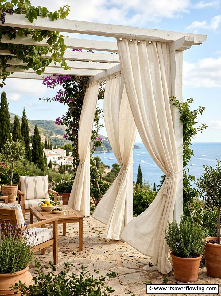 Outdoor Linen Curtains - 25 garden decor ideas with neutral tones