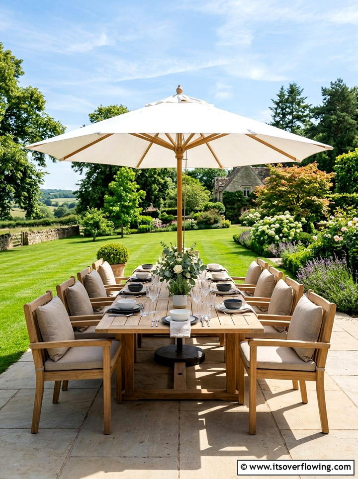 Outdoor dining area - 25 creative garden ideas for summer entertaining