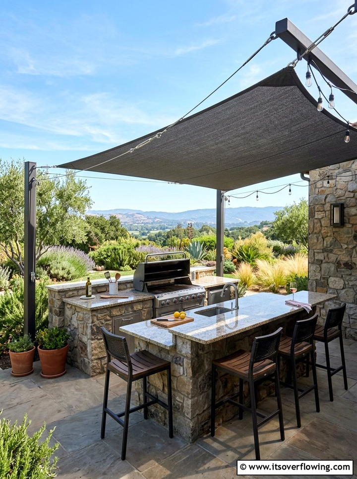 Outdoor kitchen shade sail - 25 backyard decorating ideas with shade sail