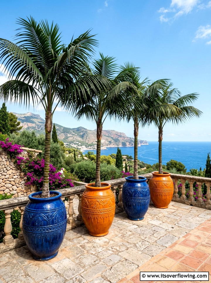 Oversized Garden Pots - 25 garden ideas for maximalist style