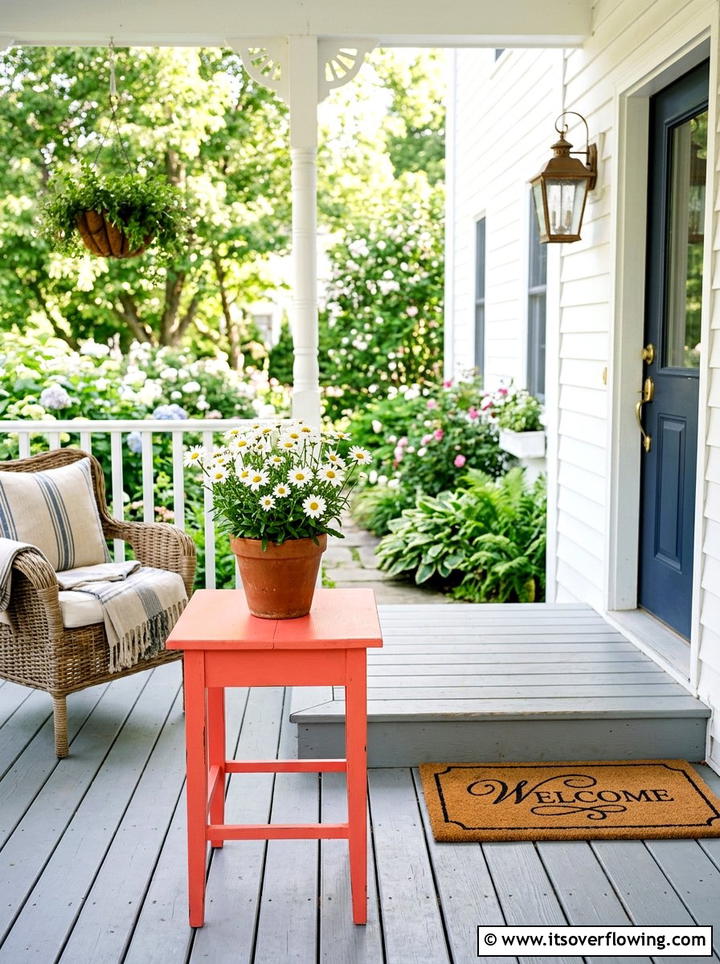 Painted Porch Table - 25 upcycled garden ideas with old tables