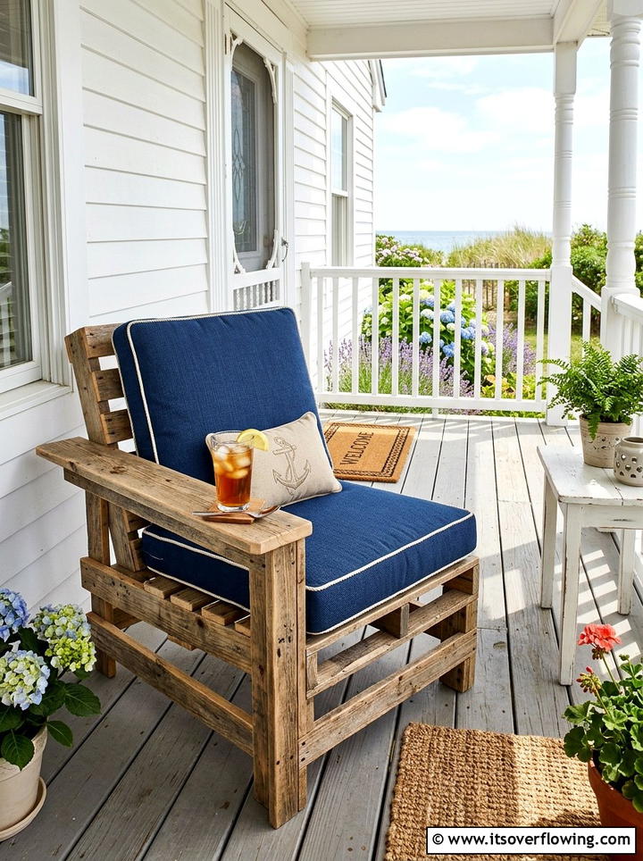 Pallet Porch Chair - 25 front porch ideas with pallet decor
