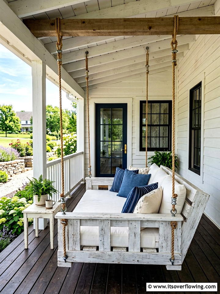 Pallet Porch Swing - 25 front porch ideas with pallet decor