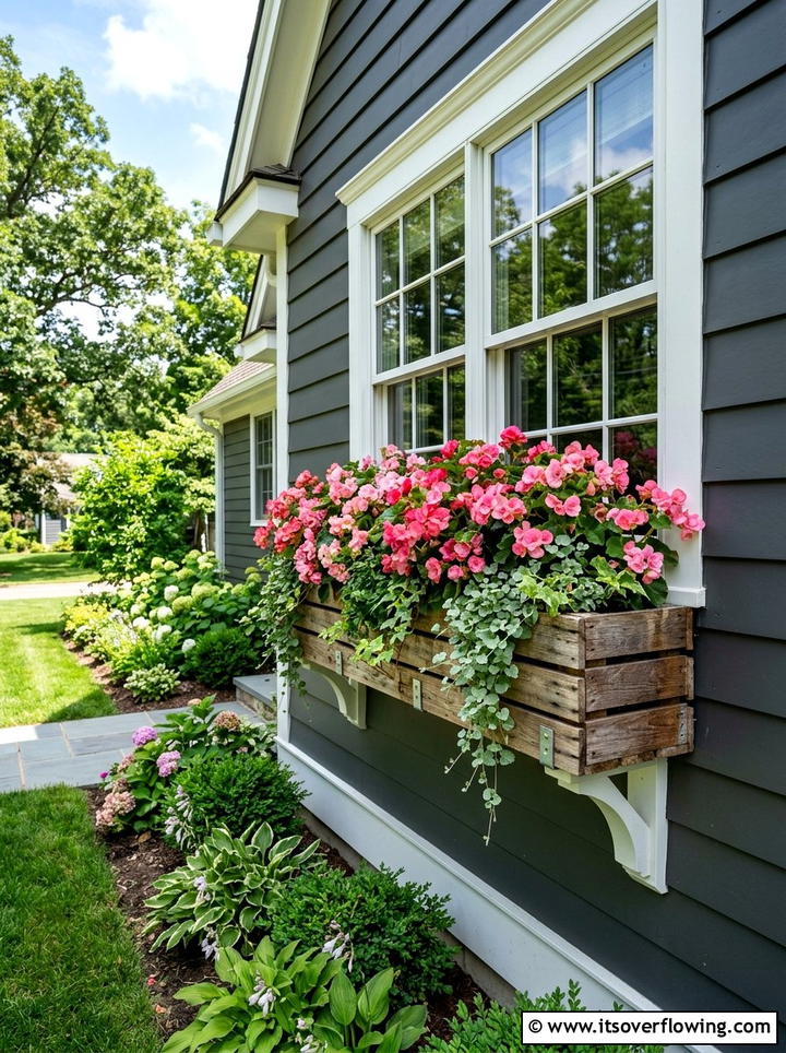 Pallet Window Box - 25 cheap garden ideas with pallets