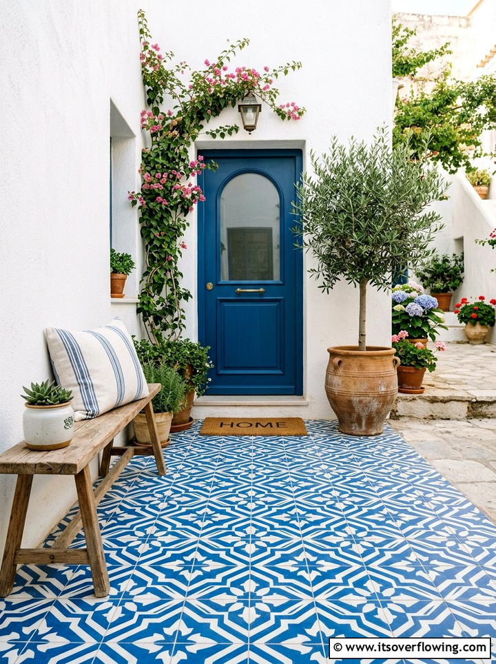 Patterned floor tile - 25 front porch ideas for small porches