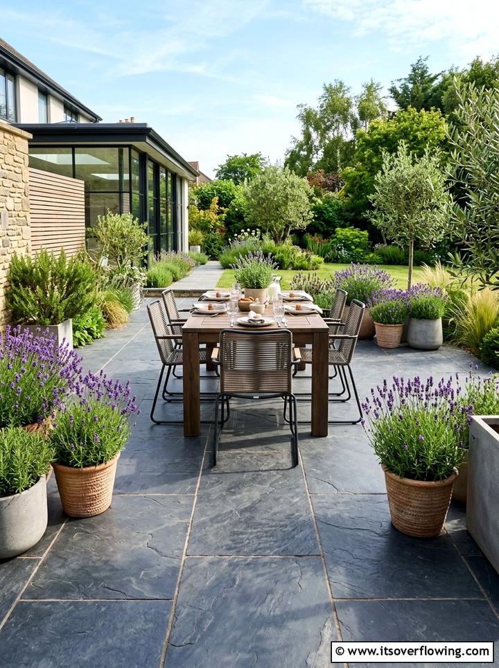 Paved Patio - 25 small garden ideas with no lawn