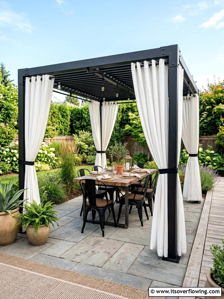 Pergola With Curtains - 25 backyard ideas for winter ambiance
