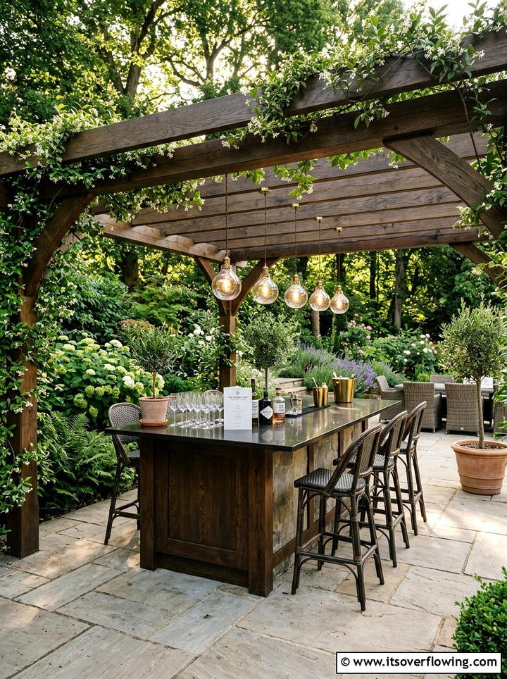 Pergola bar - 25 backyard ideas with bar area