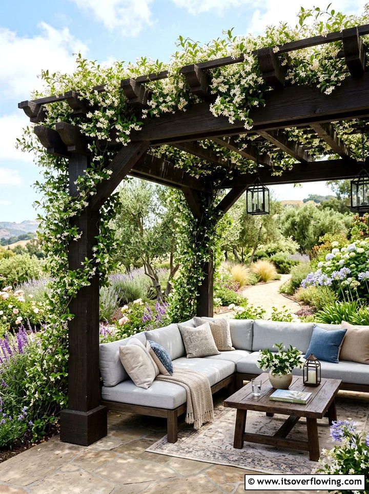 Pergola covered seating - 25 garden ideas for backyards