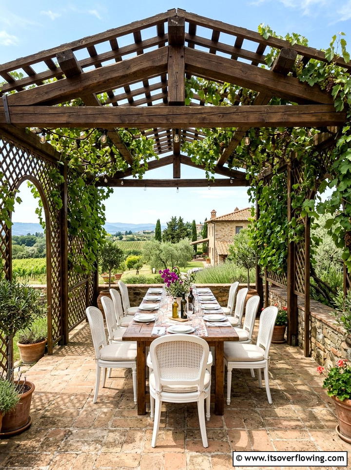 Pergola with trellis side walls - 25 garden design ideas with trellis walls