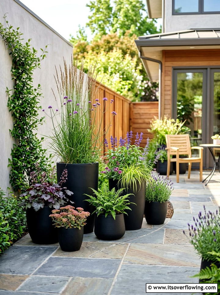 Potted Container Garden - 25 garden design ideas for contemporary courtyards