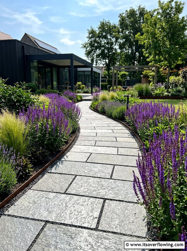 Quartzite Garden Path - 25 garden ideas with stepping stones
