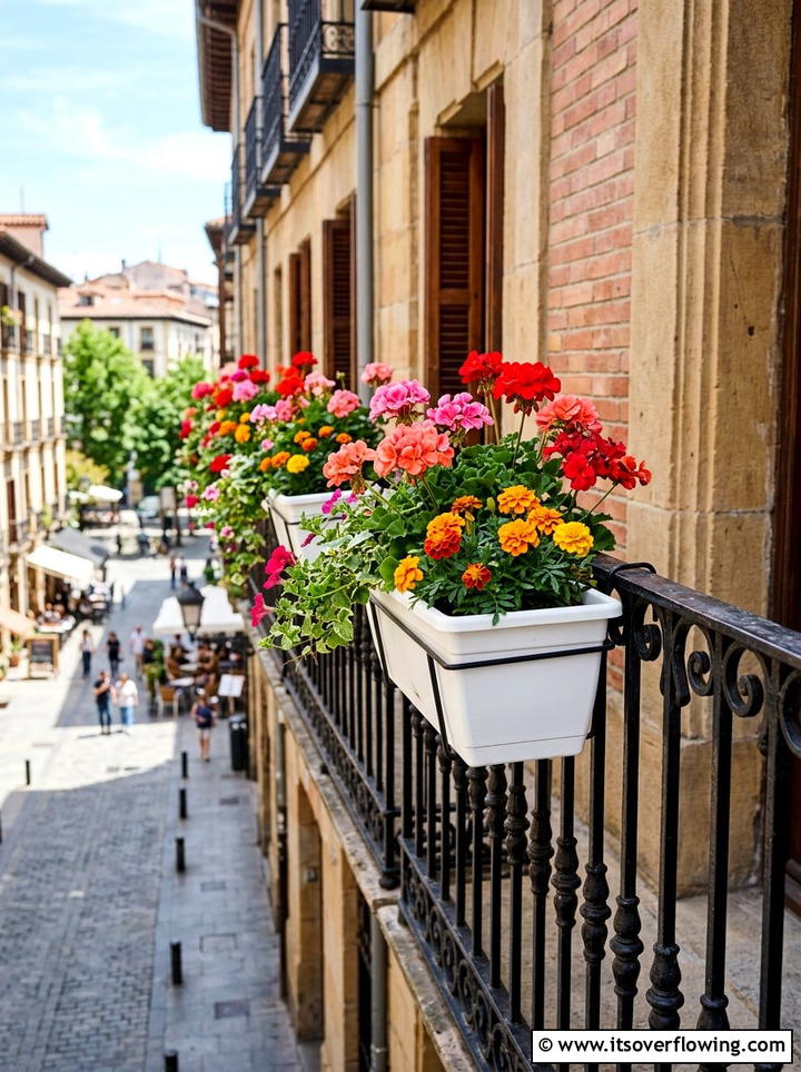 Railing Planter Box - 25 garden ideas for balconies