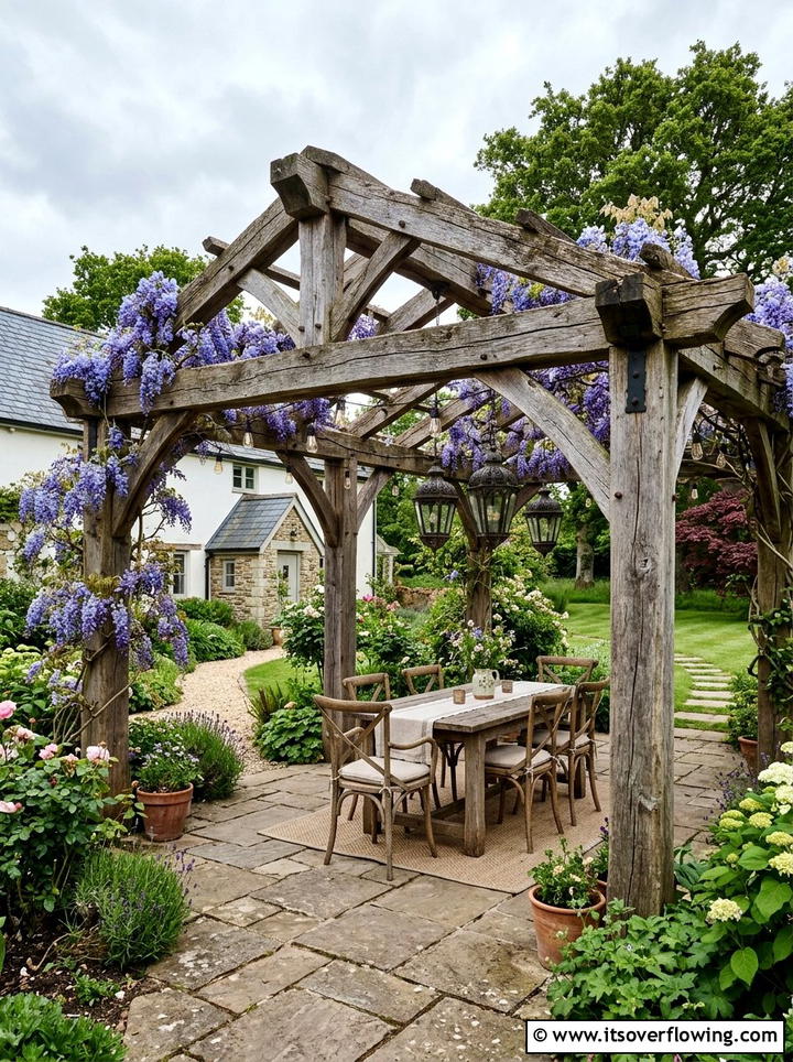Reclaimed Wood Pergola - 25 backyard ideas with farmhouse style