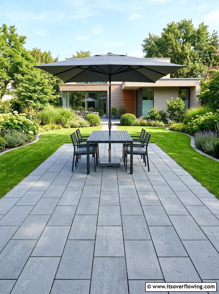Rectangular Paver Grid - 25 backyard ideas with pavers